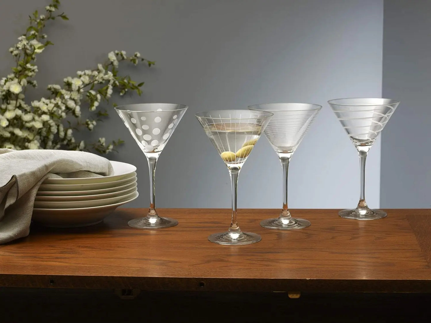 Martini Glasses Set of 4 With Elegant Etched Designs